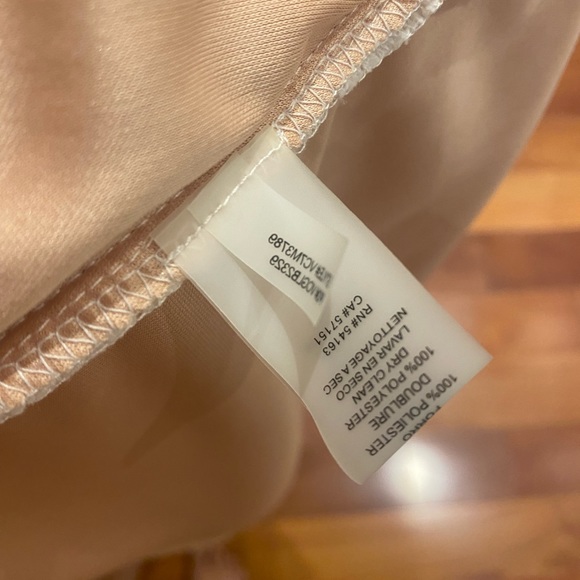 MIDI crochet white dress with tan lining size 10 Vince Camuto - Picture 4 of 7